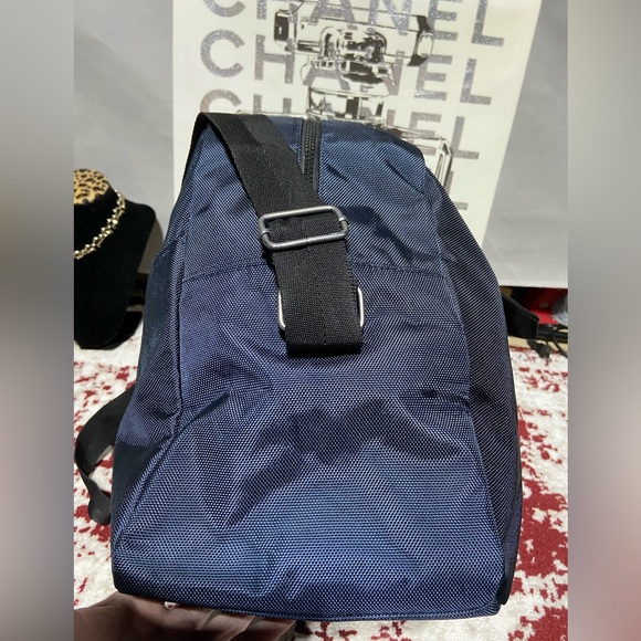 Jimmy Choo Parfume Duffel Bag. Navy Blue With Black Handles and Strap - Picture 10 of 12